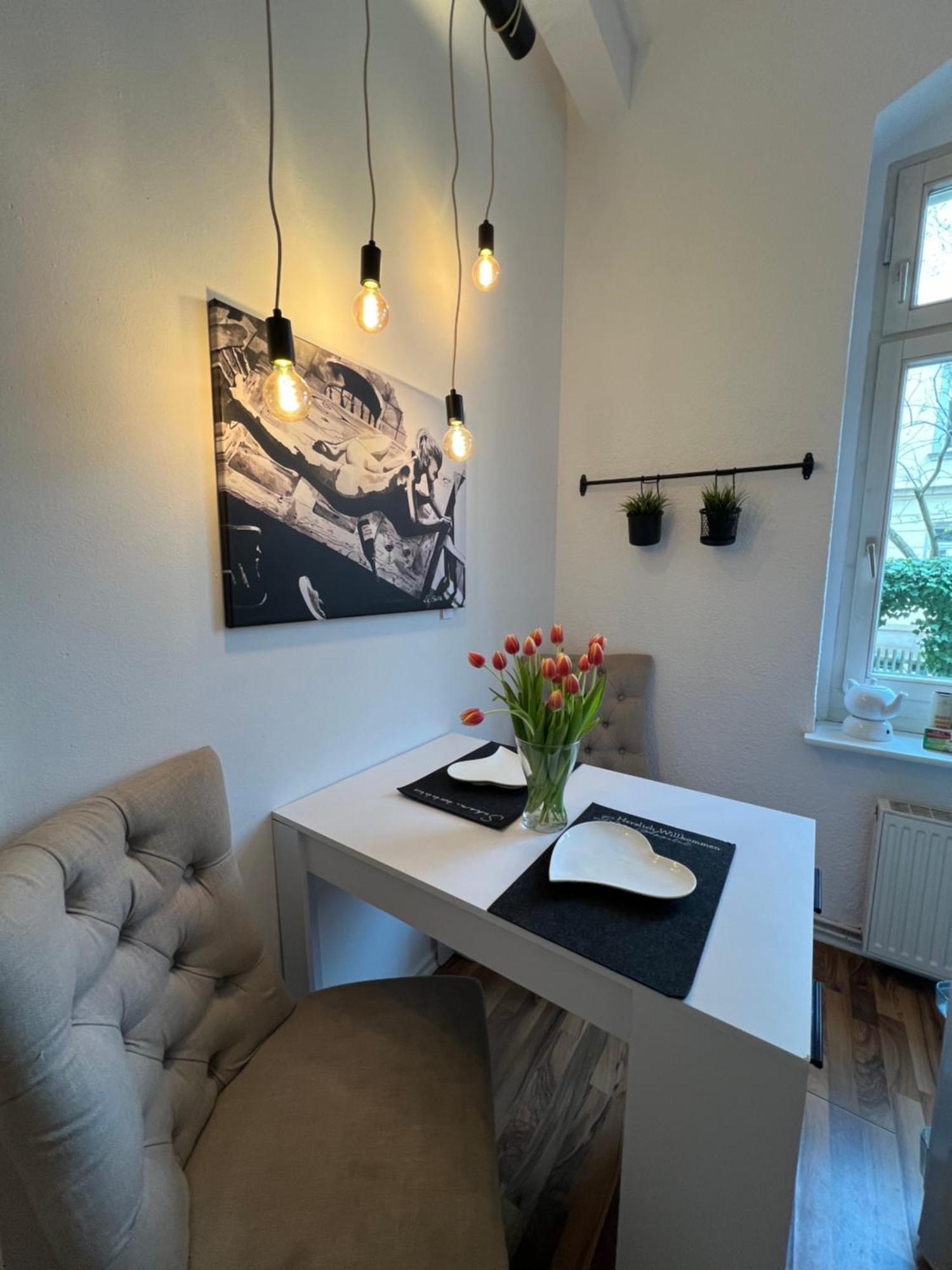 Charmante Ferienwohnung In Dresden Striesen - Frau Pie Appartement Exterior foto